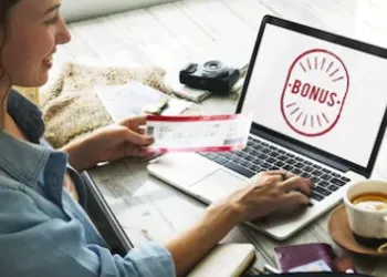 Bonusy oferowane zarejestrowanym użytkownikom Play Fortuna